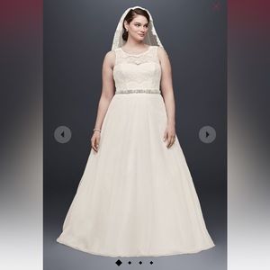 David’s Bridal Ivory Wedding Dress! 👰🏽‍♀️